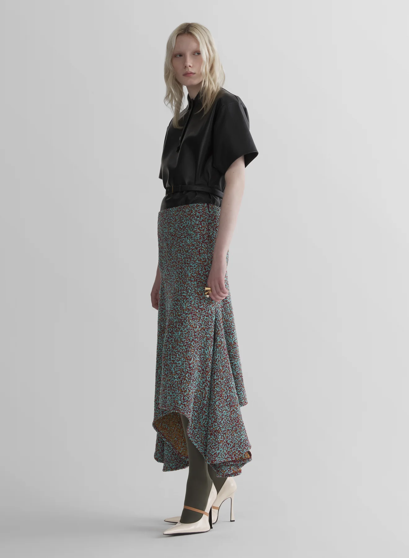 asymetric fluid skirt