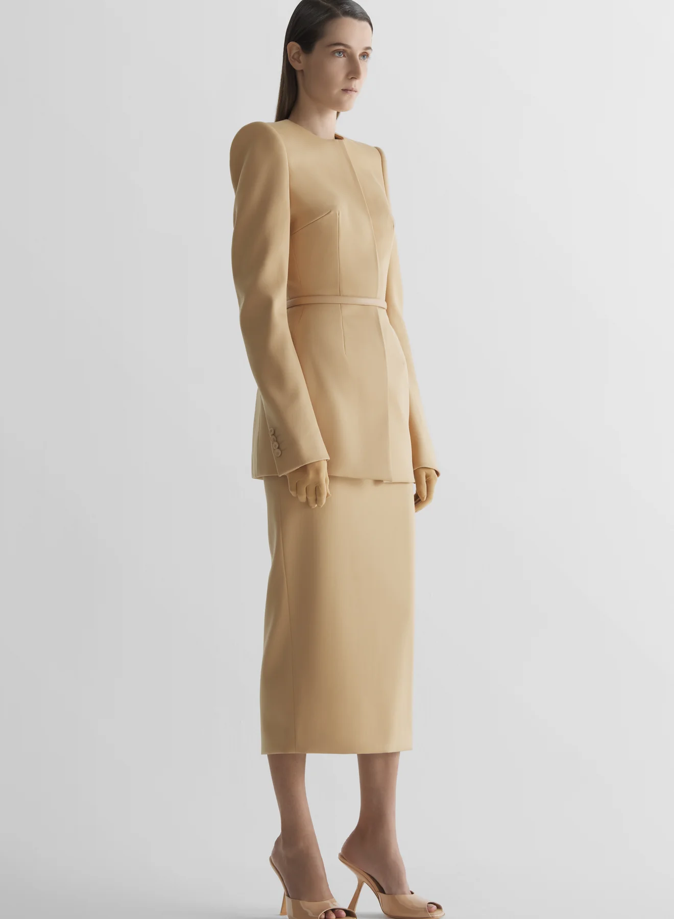Beige Collarless hourglass jacket - Image 3