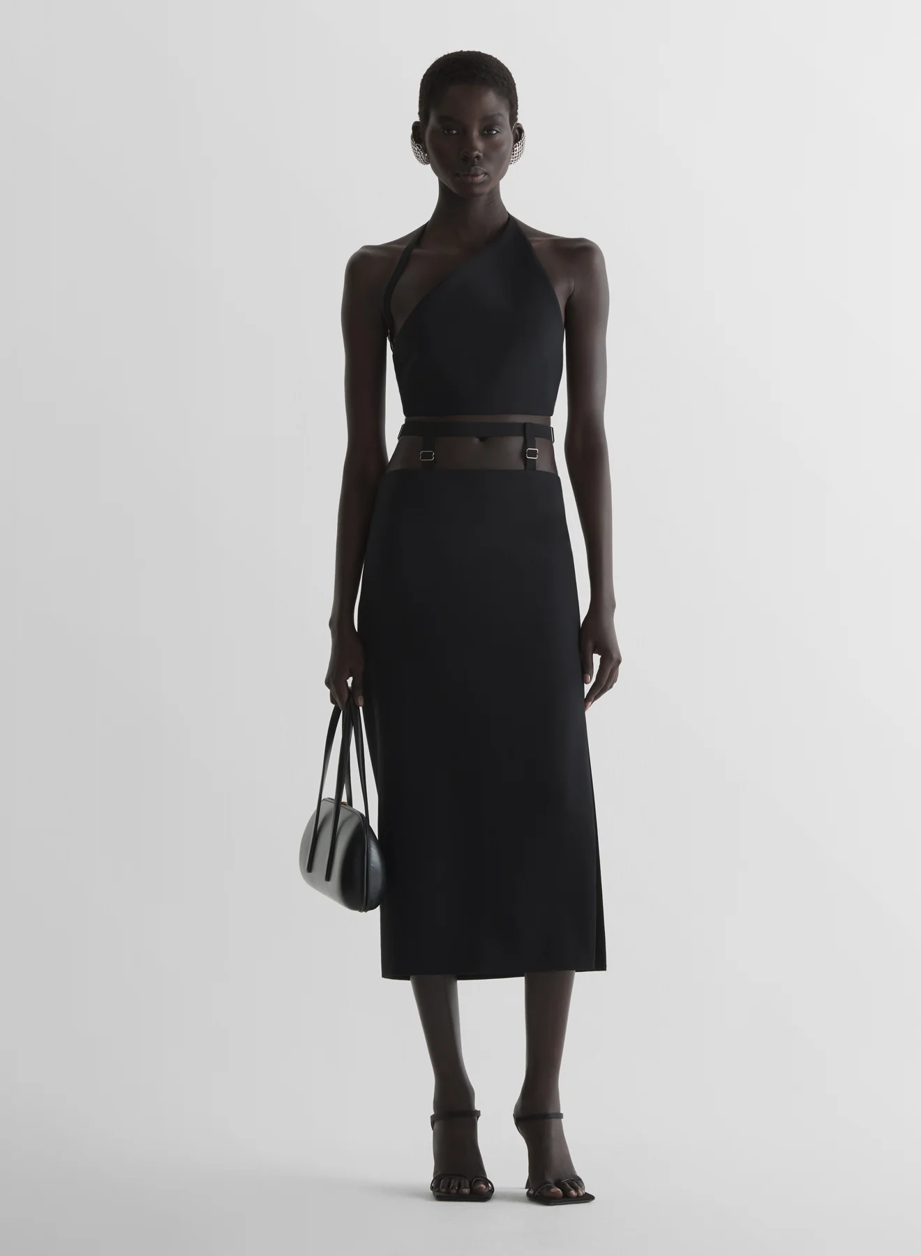 Black Cropped tailored strap top - Image 2