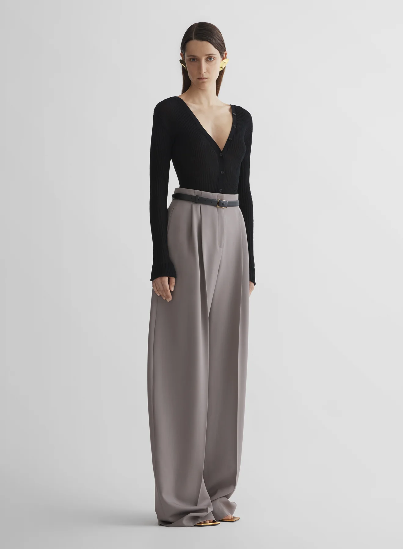 grey wide pleated trousers - Image 4